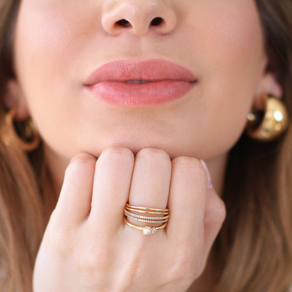 Anel Elizabeth Dourado