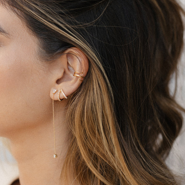 Brinco Infinity Dourado