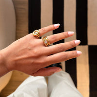 Anel Charlotte Dourado