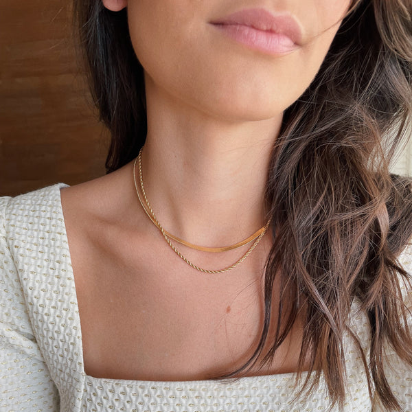 Choker Flat Dourada