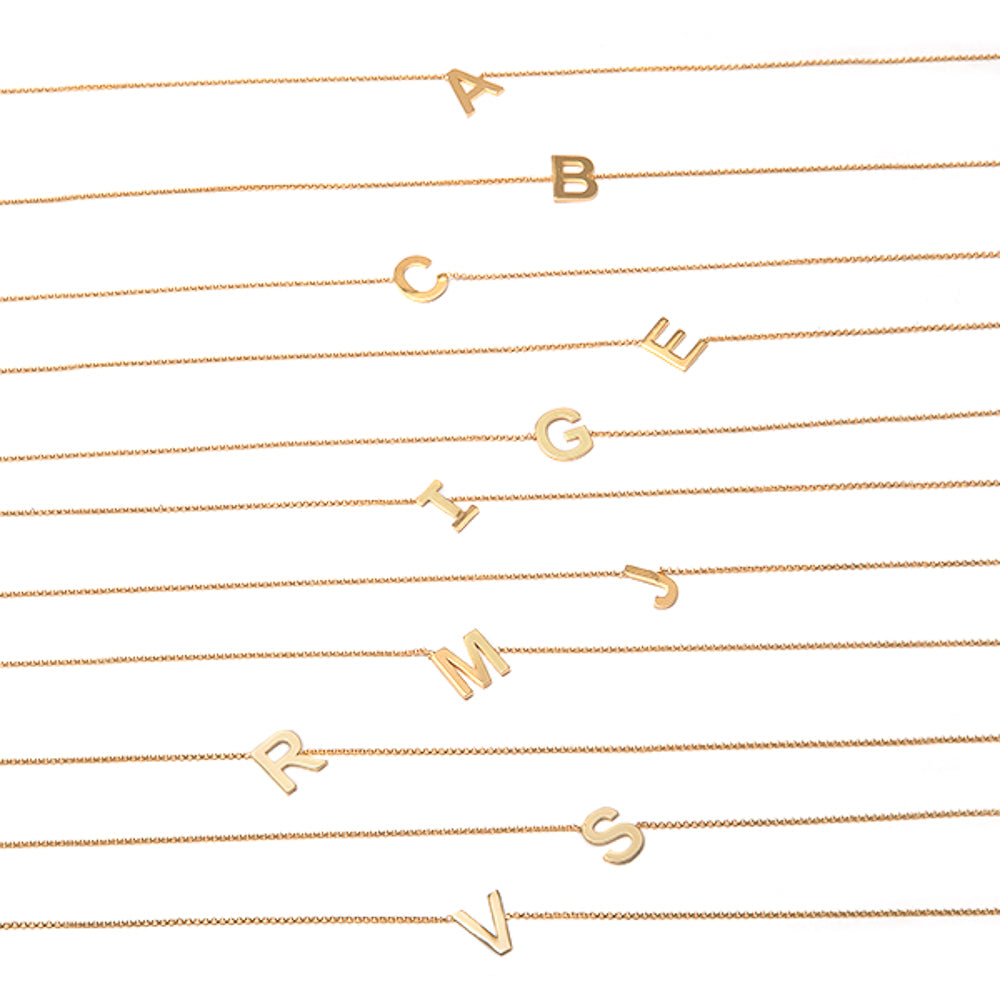 Colar Letra Dourado
