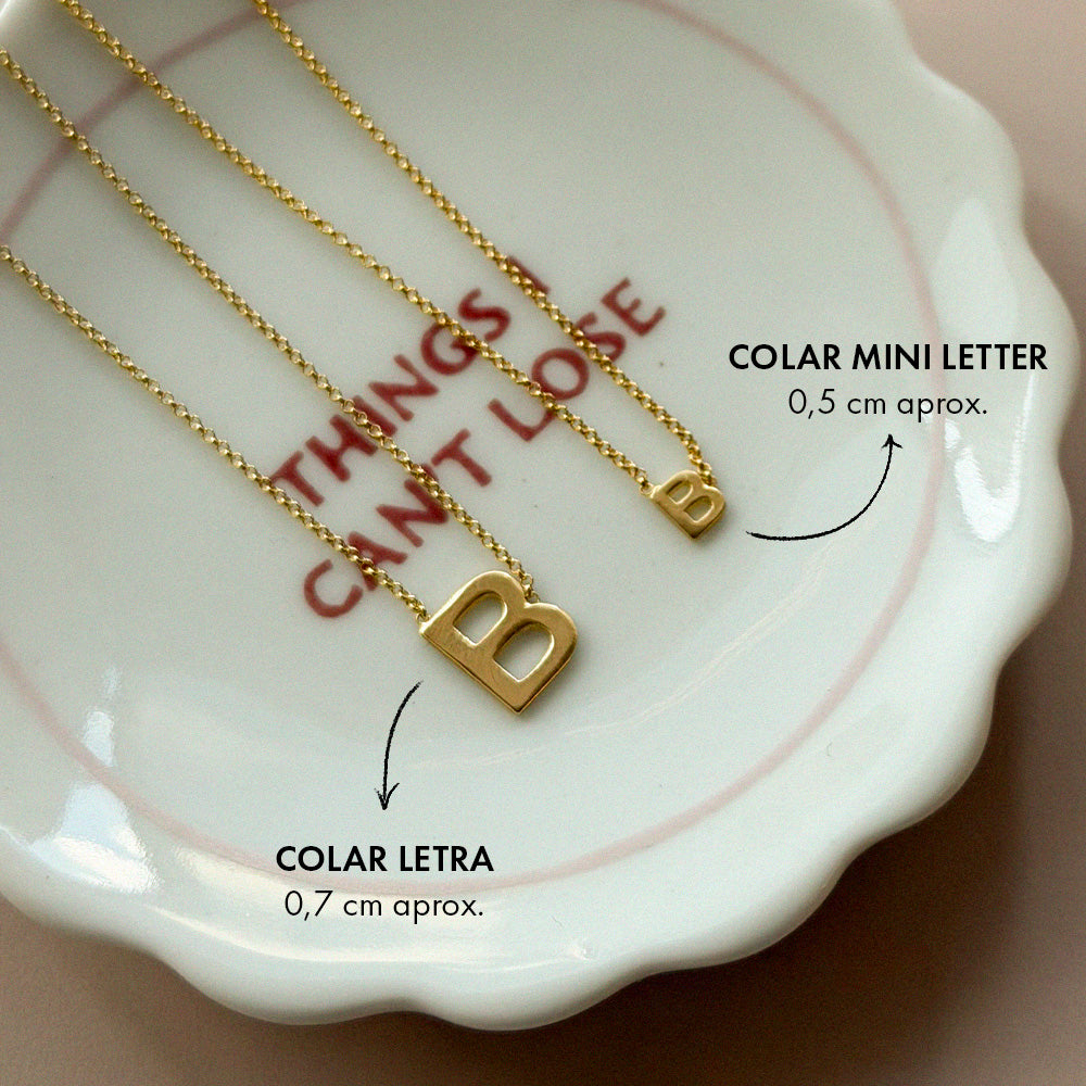 Colar Mini Letter Dourado