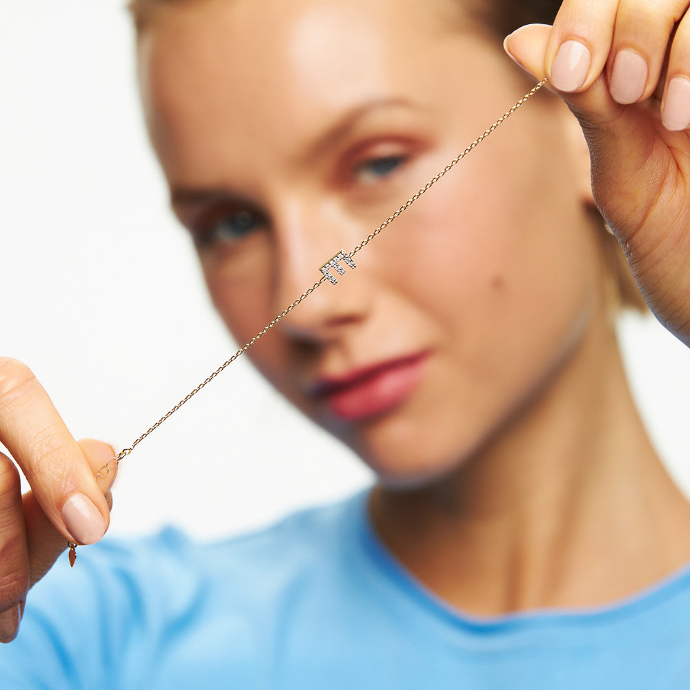 Pulseira Letter Dourada